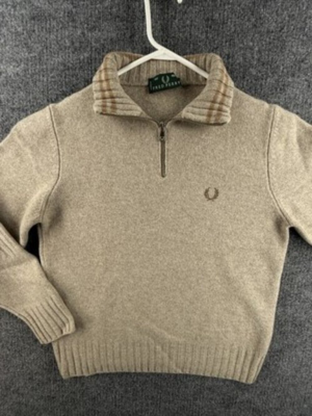 Fred Perry Medium Sweater Logo Pullover All Wool Beige 1/4 Zip Mens Knit Solid